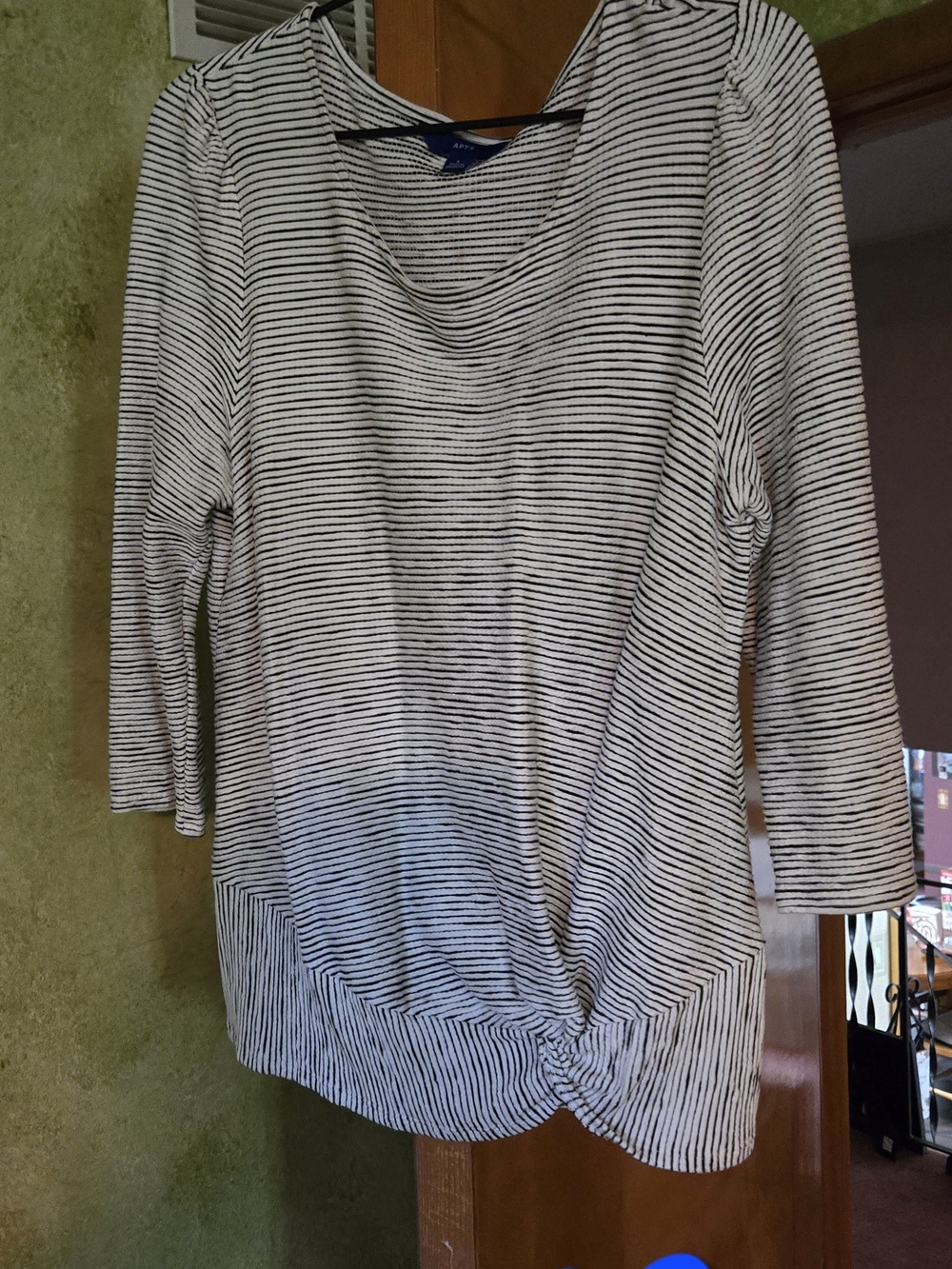 Striped Knot-Hem Women’s Top - Black & White
